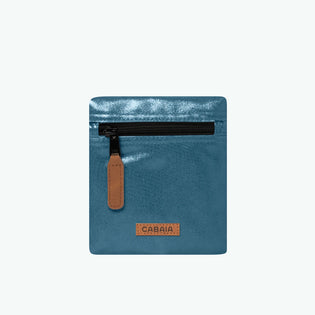 Pochette Larissa S Cabaia réinvente les accessoires et vêtements pour les femmes, hommes et enfants : Bonnets, Sacs, Écharpes, Chaussettes, Serviettes de plage